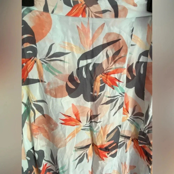Shore Tropical Print Rayon Wrap Skirt Sz Medium - Picture 4 of 11